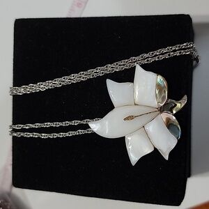 Vintage Mexico Sterling Mother of pearl flower pendant and 18" silvertone chain